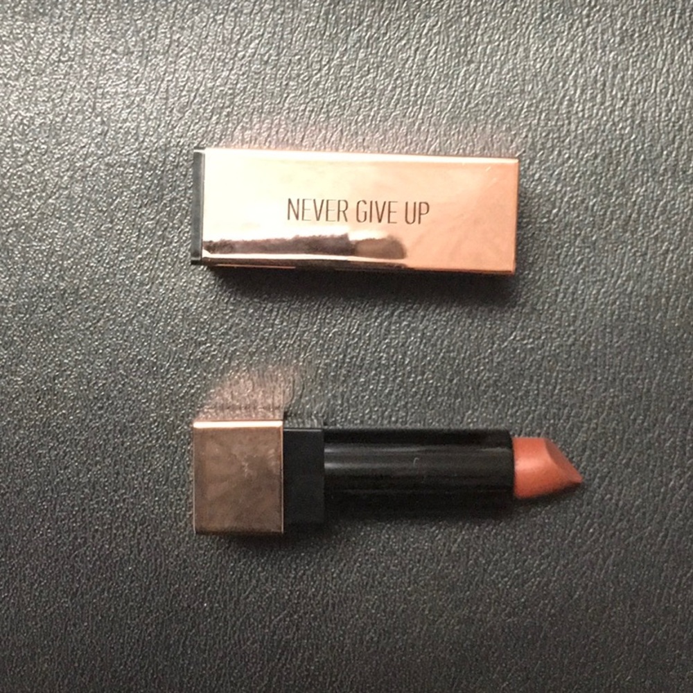 RealHer never give up lipstick
